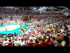 Polish fans dance in Spodek (2nd movie)