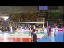 Warm-up spikes: Earvin N'Gapeth and Luca Vettori