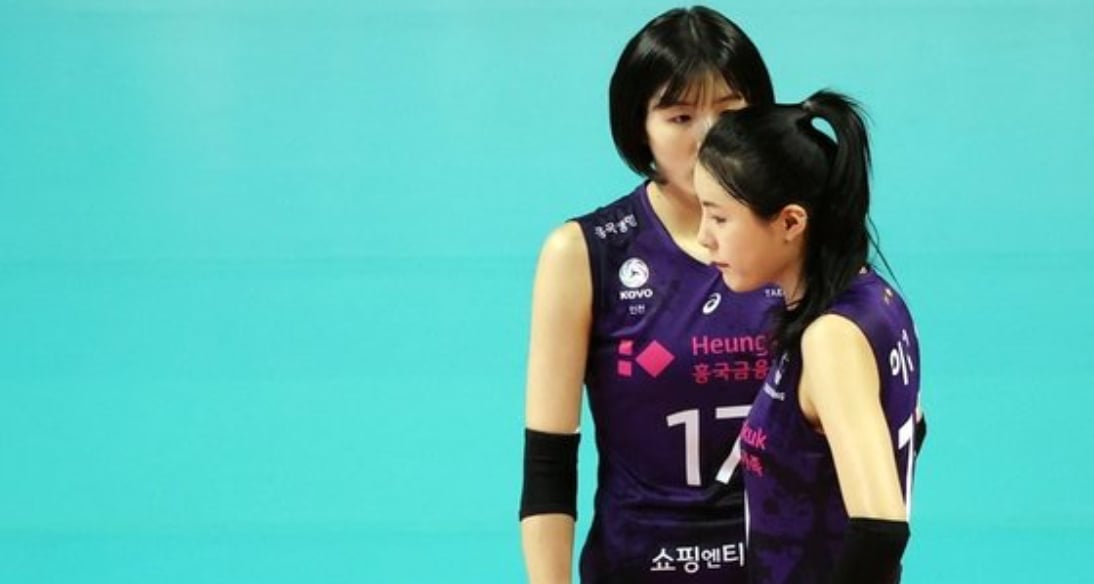 Korean twin sisters indefinitely suspended from V-League and National Team