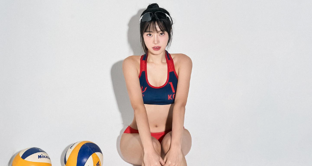 Beach volleyball national player Shin Ji-eun say "I ❤️ volleyball.🙂"