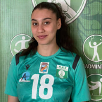 Yasmine Larbi